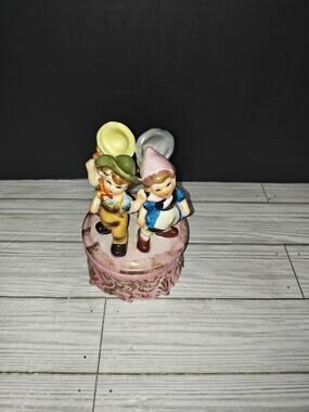 Price Import Vintage Porcelain 'London Bridges' 4 Children Music Box Japan